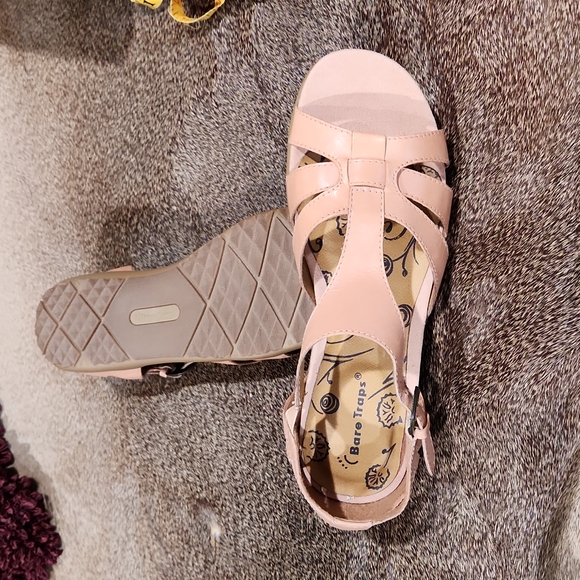 NIB, ROSELY BLUSH SZ.9/39 Bare Traps Brand new never worn - Picture 4 of 5